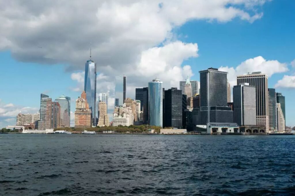 New York City skyline view from water – United Limo INC offering premium airport limo service in NYC.