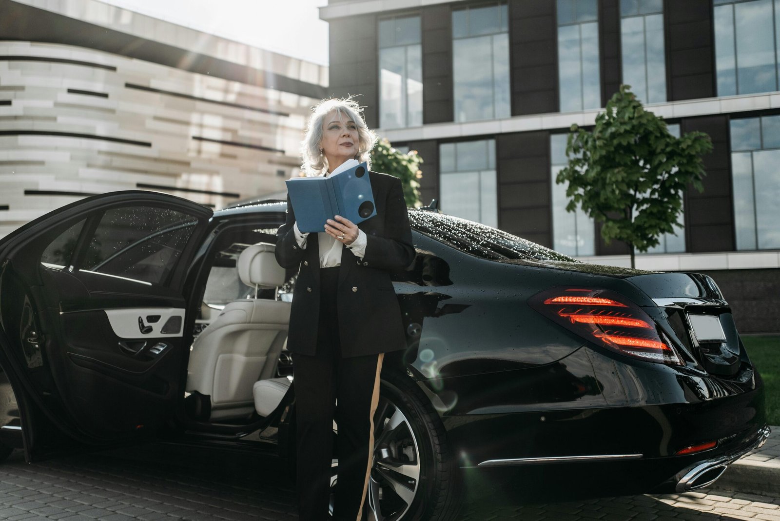 Limo Service To/From Bradley Airport